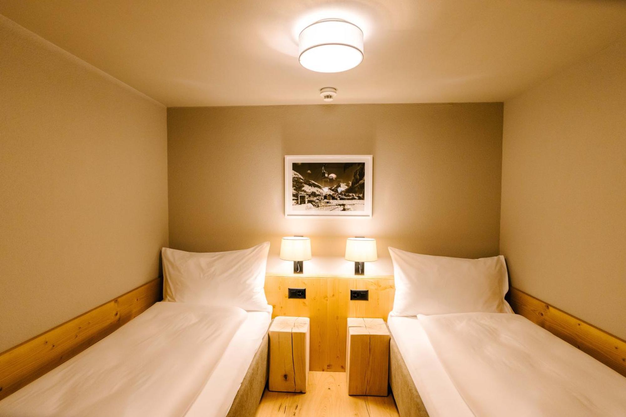 Seven Alpina Boutique Hotel Klosters Exterior photo