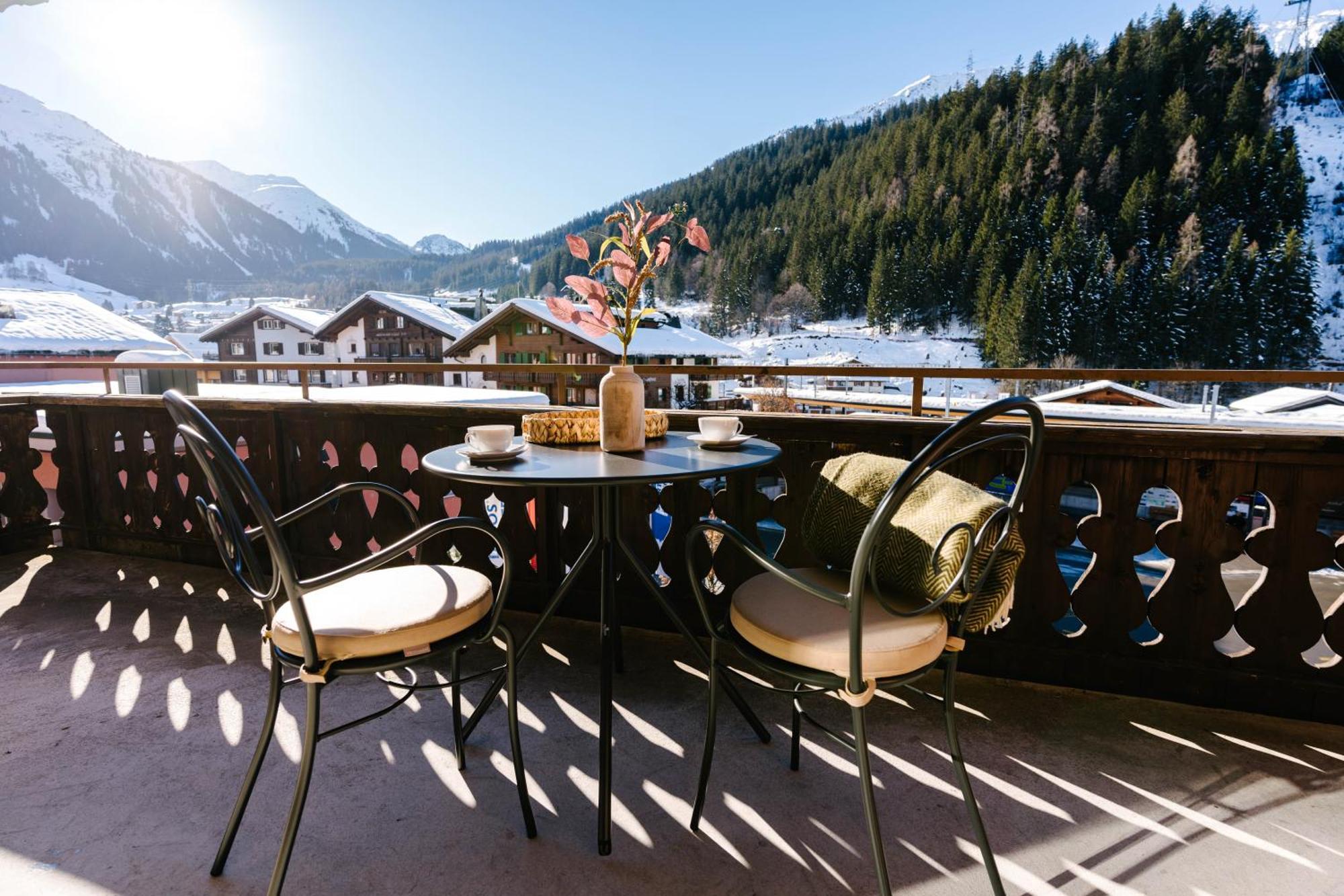 Seven Alpina Boutique Hotel Klosters Exterior photo