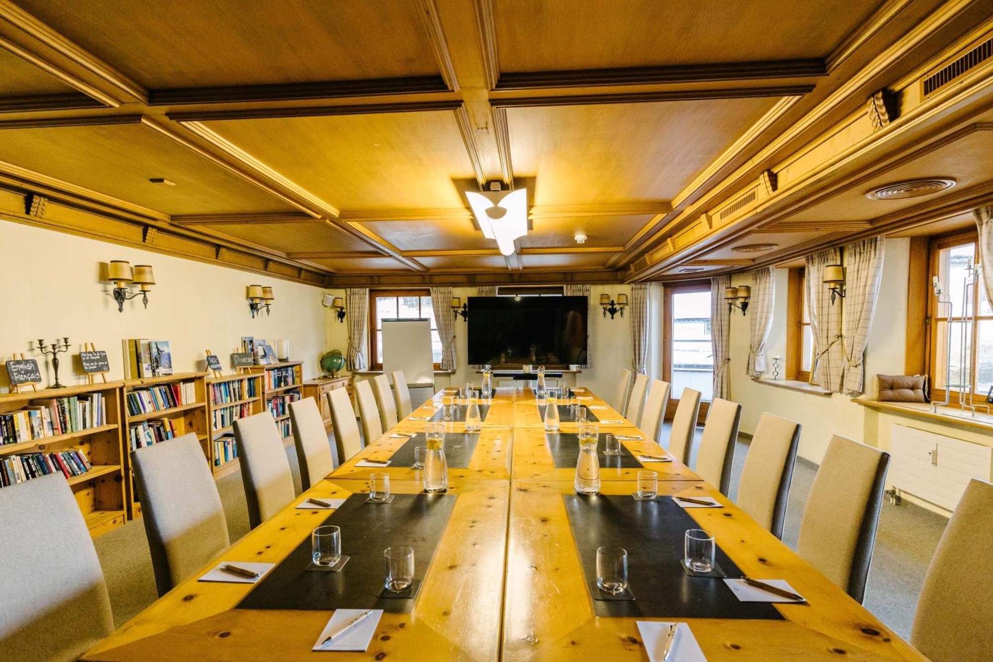 Seven Alpina Boutique Hotel Klosters Exterior photo